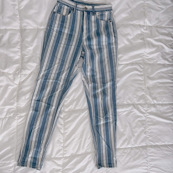 Denim - AMERICAN EAGLE STRIPED MOM JEAN